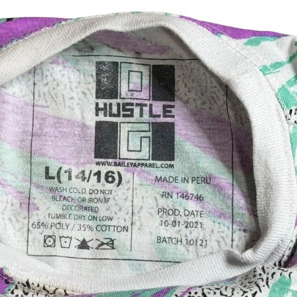 10/25🦋 Launder by Bailey White/Purple Retro Print HUSTLE ALL DAY Graphic Tee - L - Picture 4 of 4